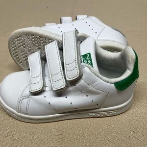 Kids Adidas excellent like new condition.